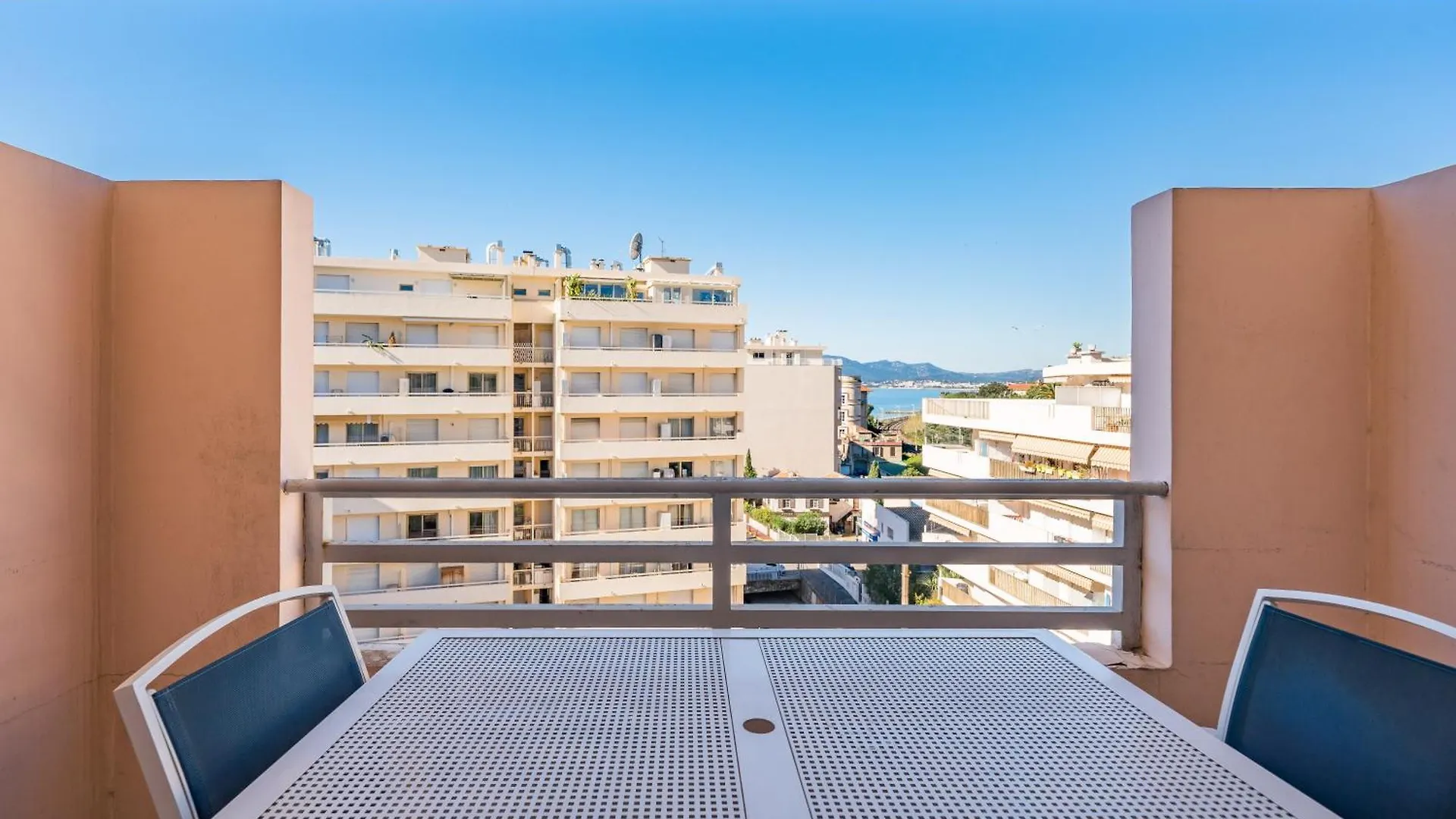 Apartment 2 Pieces Avec Terrasse, Vue Mer, Piscine - Proche Palais Et Croisette Cannes France
