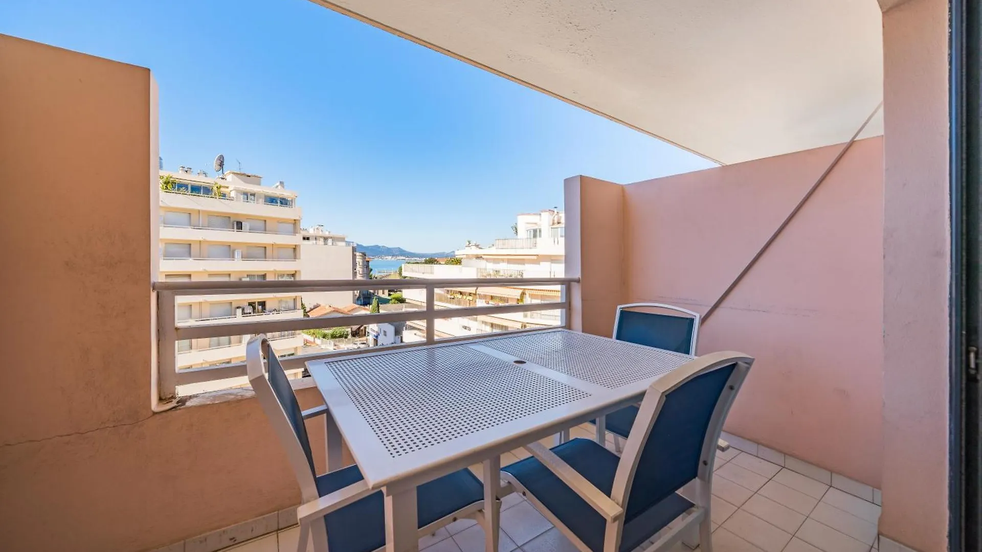Apartment 2 Pieces Avec Terrasse, Vue Mer, Piscine - Proche Palais Et Croisette Cannes