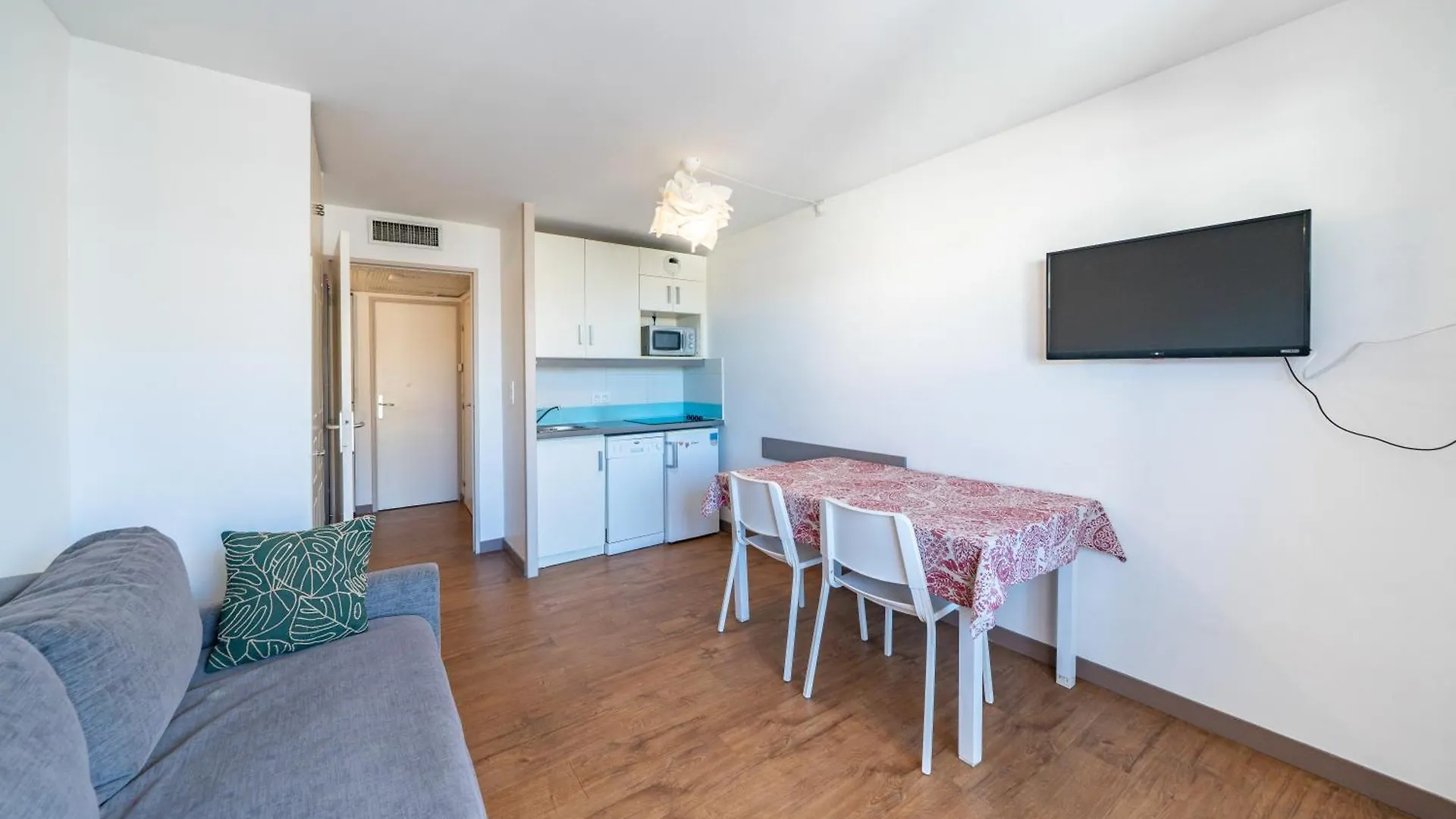 Apartment 2 Pieces Avec Terrasse, Vue Mer, Piscine - Proche Palais Et Croisette Cannes